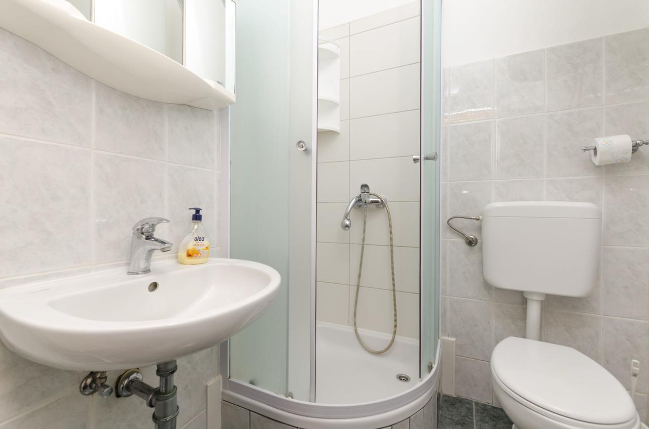 Apartments Mirko Primosten Ngoại thất bức ảnh